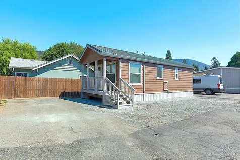 1741 Rogue River Highway Grants Pass OR 97527