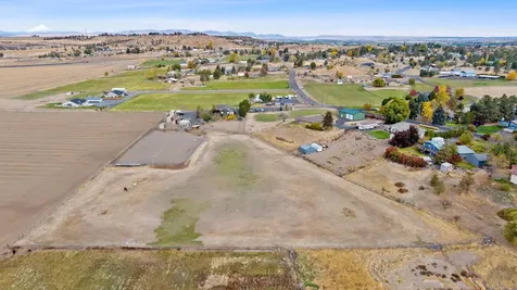998 NE Brown Drive Madras OR 97741