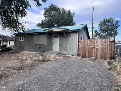 226 SE Jackson Street Redmond OR 97756