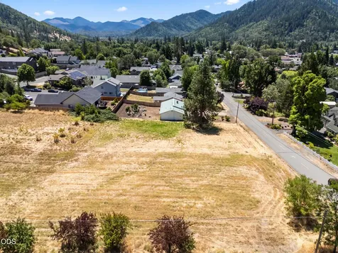 0 Broadway Street Rogue River OR 97537