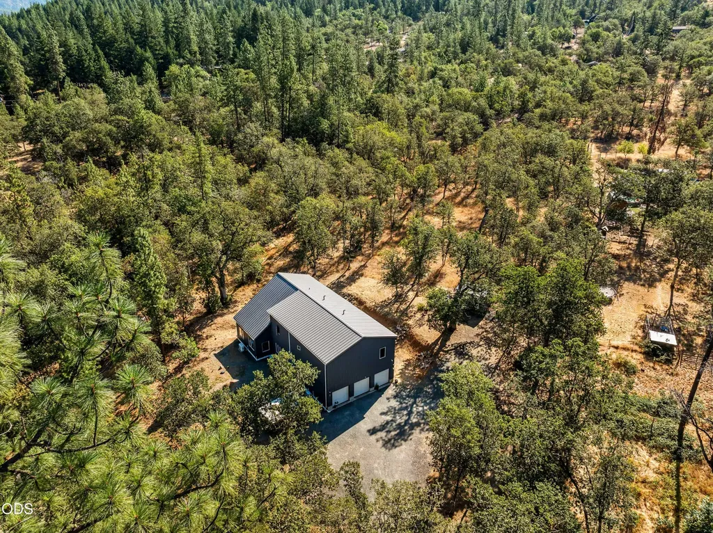 205 Witness Way Rogue River OR 97537