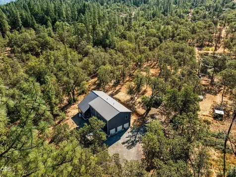 205 Witness Way Rogue River OR 97537