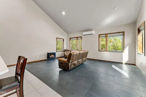 205 Witness Way Rogue River OR 97537