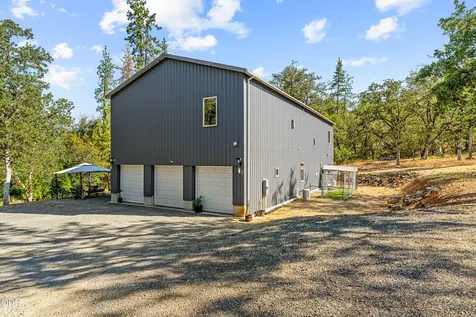 205 Witness Way Rogue River OR 97537