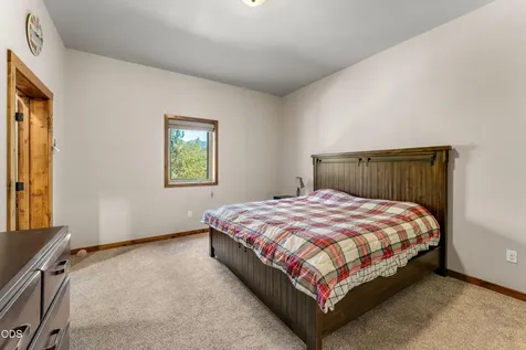 205 Witness Way Rogue River OR 97537