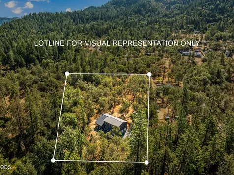 205 Witness Way Rogue River OR 97537