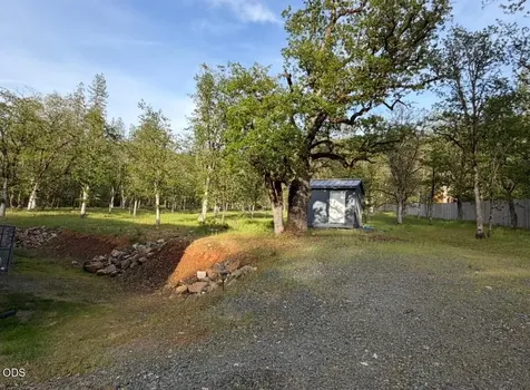 205 Witness Way Rogue River OR 97537