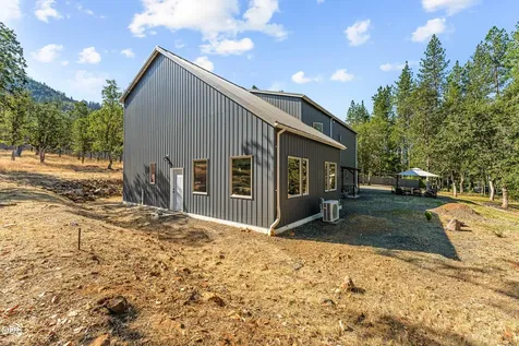 205 Witness Way Rogue River OR 97537