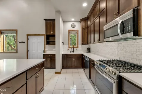 205 Witness Way Rogue River OR 97537