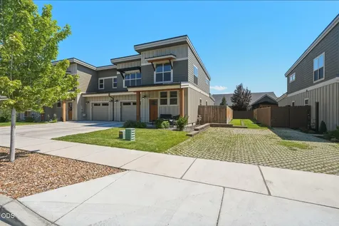 3622 SW Badger Avenue Redmond OR 97756