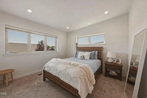3622 SW Badger Avenue Redmond OR 97756