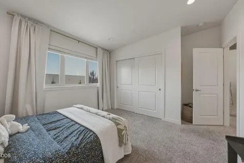 3622 SW Badger Avenue Redmond OR 97756