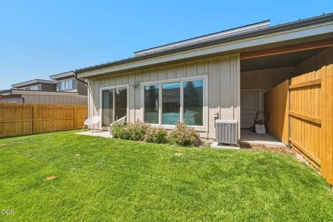 3622 SW Badger Avenue Redmond OR 97756