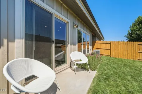 3622 SW Badger Avenue Redmond OR 97756