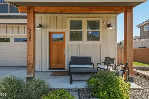 3622 SW Badger Avenue Redmond OR 97756