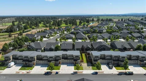 3622 SW Badger Avenue Redmond OR 97756