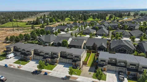 3622 SW Badger Avenue Redmond OR 97756
