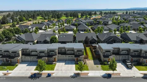3622 SW Badger Avenue Redmond OR 97756
