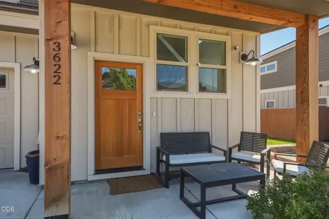 3622 SW Badger Avenue Redmond OR 97756