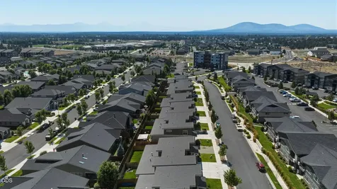 3622 SW Badger Avenue Redmond OR 97756