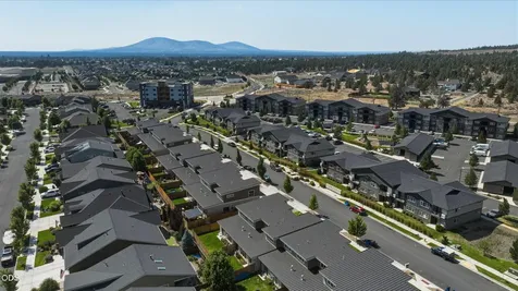 3622 SW Badger Avenue Redmond OR 97756