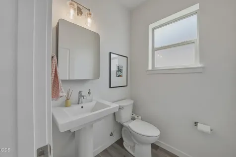 3622 SW Badger Avenue Redmond OR 97756