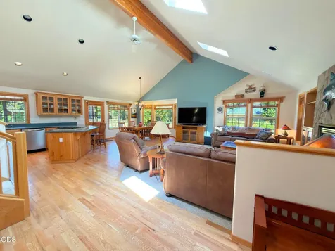 58103 Kinglet Road Sunriver OR 97707