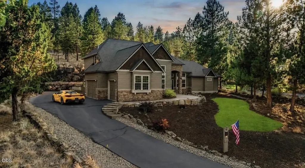3193 NW Colonial Drive Bend OR 97703
