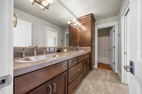 3193 NW Colonial Drive Bend OR 97703