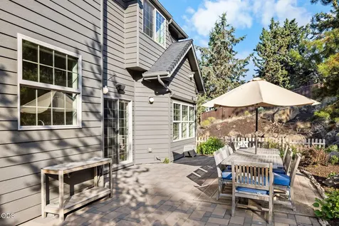 3193 NW Colonial Drive Bend OR 97703