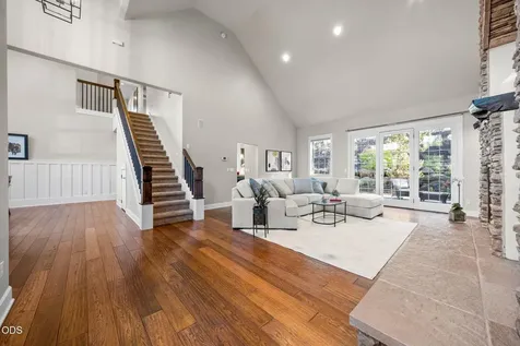 3193 NW Colonial Drive Bend OR 97703