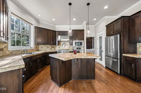 3193 NW Colonial Drive Bend OR 97703