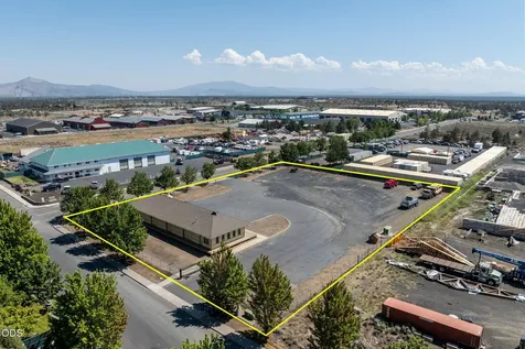 778 NE 11th Street Redmond OR 97756