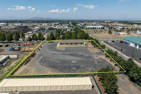 778 NE 11th Street Redmond OR 97756