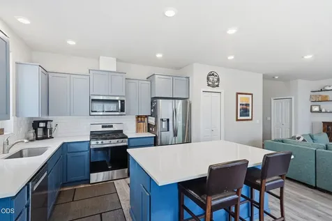 20637 SE Nina Avenue Bend OR 97702