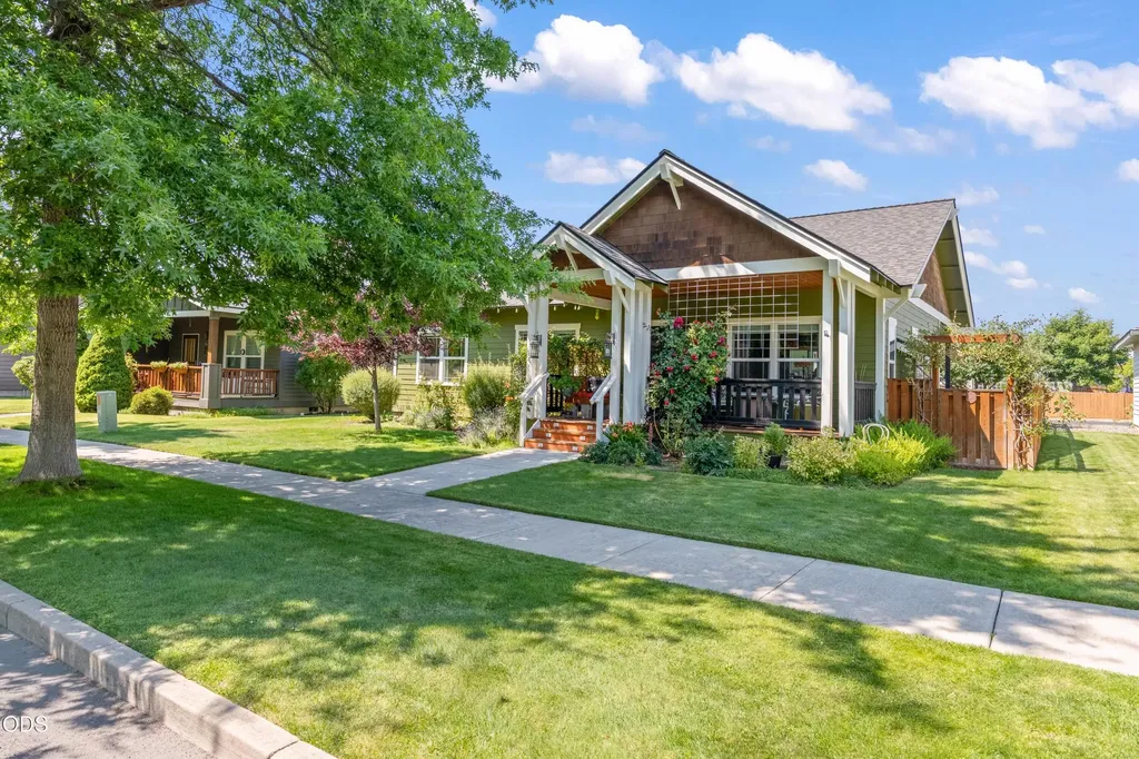 1731 NW Jackpine Avenue Redmond OR 97756