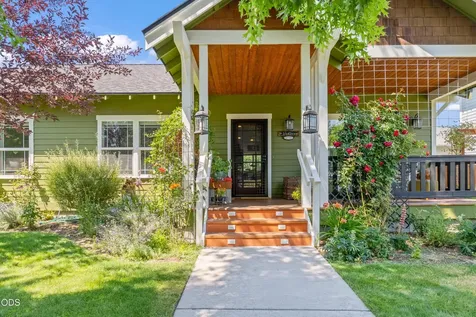 1731 NW Jackpine Avenue Redmond OR 97756