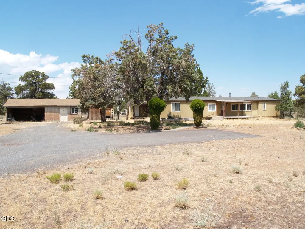 6125 SW Canal Boulevard SW Redmond OR 97756