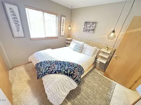 61379 Sally Lane Bend OR 97702