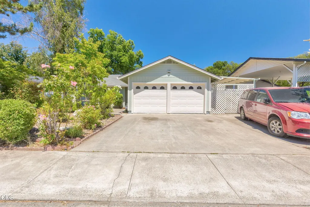 107 Walnut Drive Rogue River OR 97537