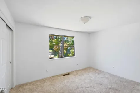107 Walnut Drive Rogue River OR 97537