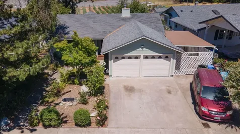 107 Walnut Drive Rogue River OR 97537