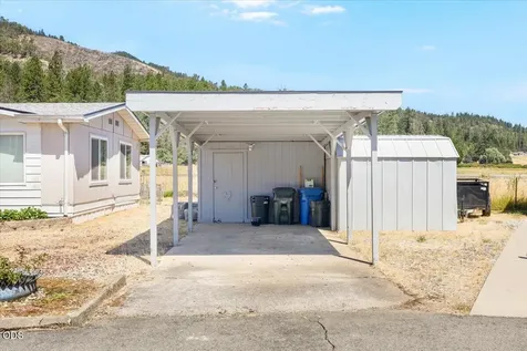315 W Evans Creek Road Rogue River OR 97537
