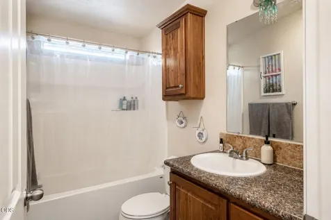 1800 Lampman Road Gold Hill OR 97525