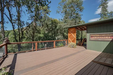 1800 Lampman Road Gold Hill OR 97525