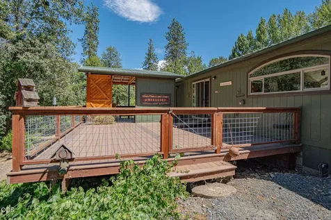 1800 Lampman Road Gold Hill OR 97525