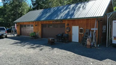 1800 Lampman Road Gold Hill OR 97525