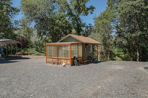 1800 Lampman Road Gold Hill OR 97525