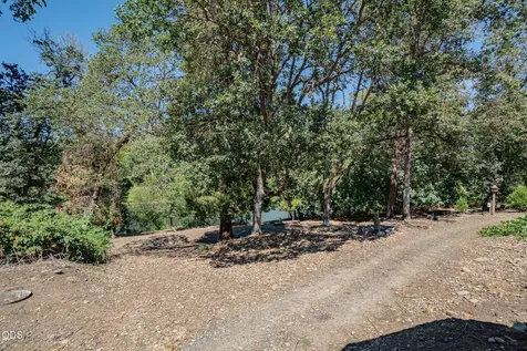 1800 Lampman Road Gold Hill OR 97525