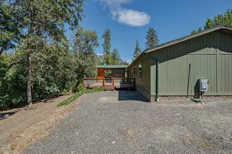 1800 Lampman Road Gold Hill OR 97525